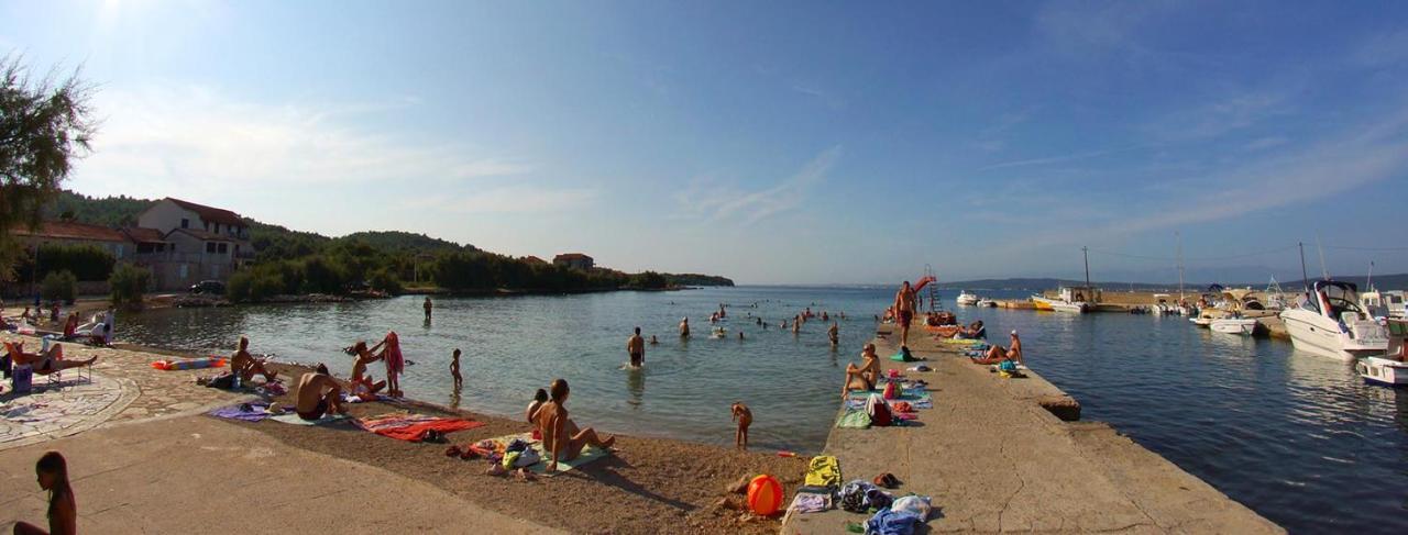 Apartments Pasman Banj Экстерьер фото